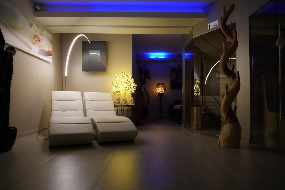 Hotel Monte Cristo Hoeselt ภายนอก รูปภาพ